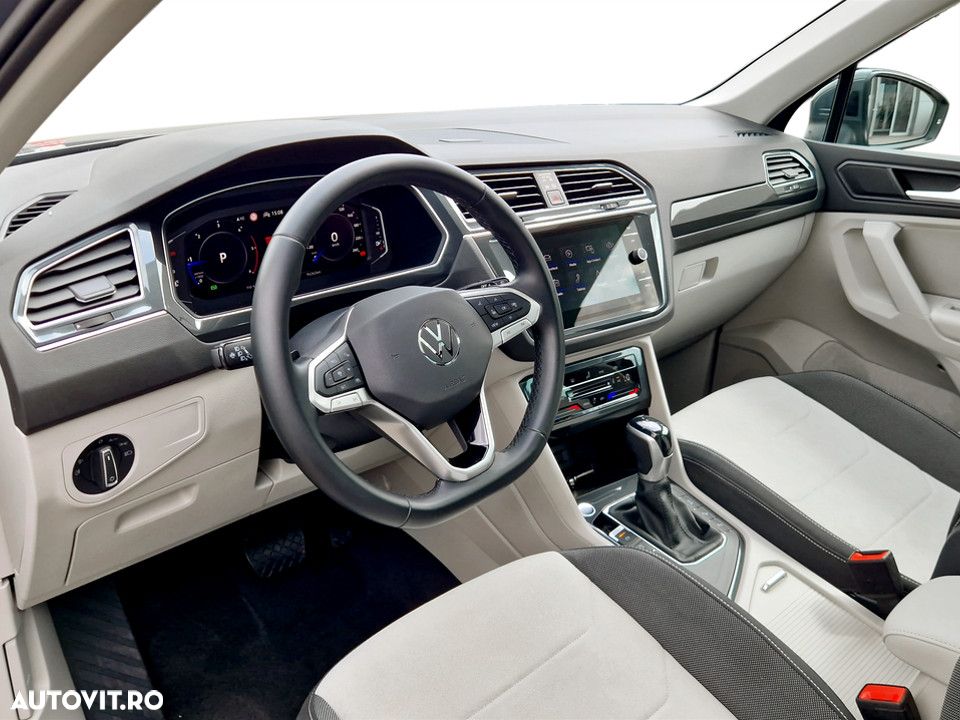 Volkswagen Tiguan 2.0 TDI DSG Life - 17