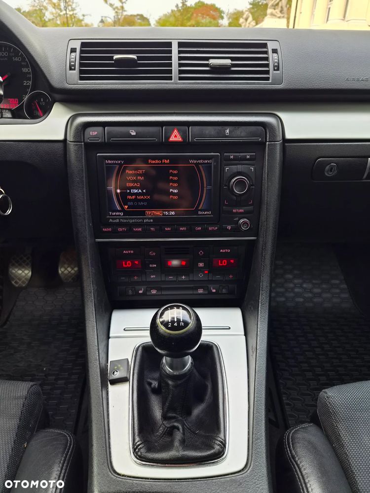 Audi A4 Avant 2.4 - 37
