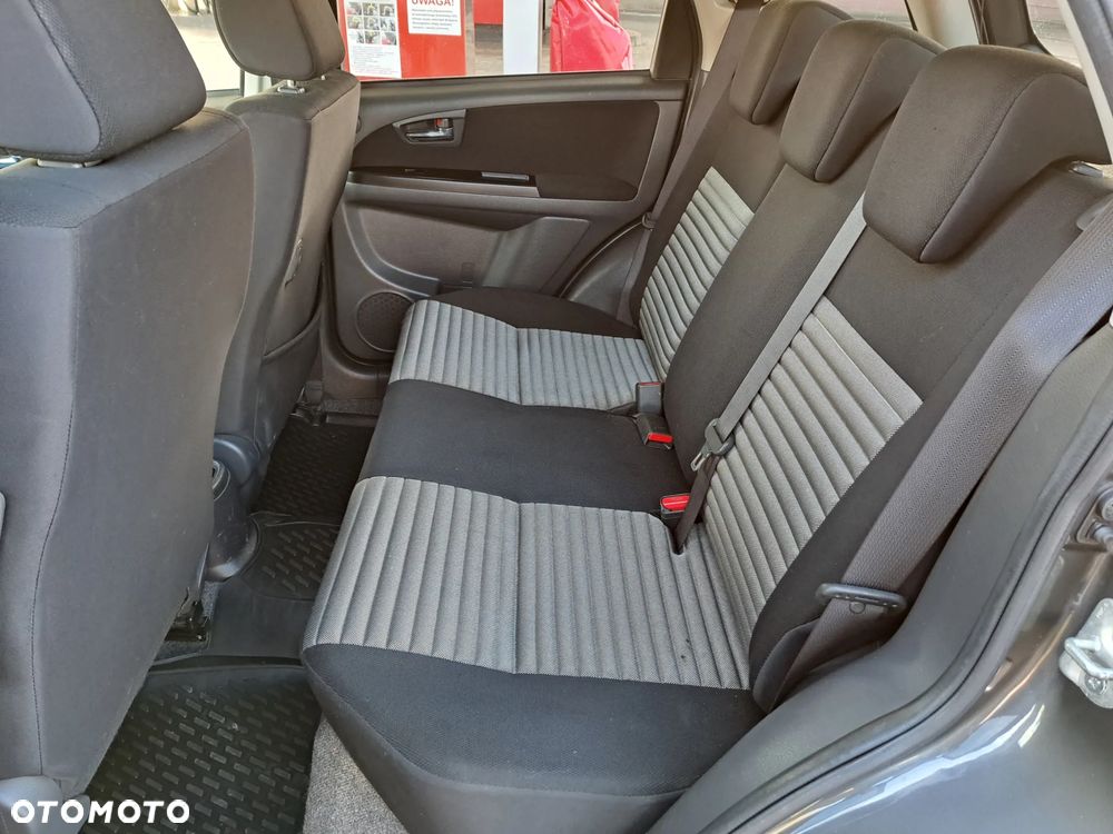 Suzuki SX4 - 28