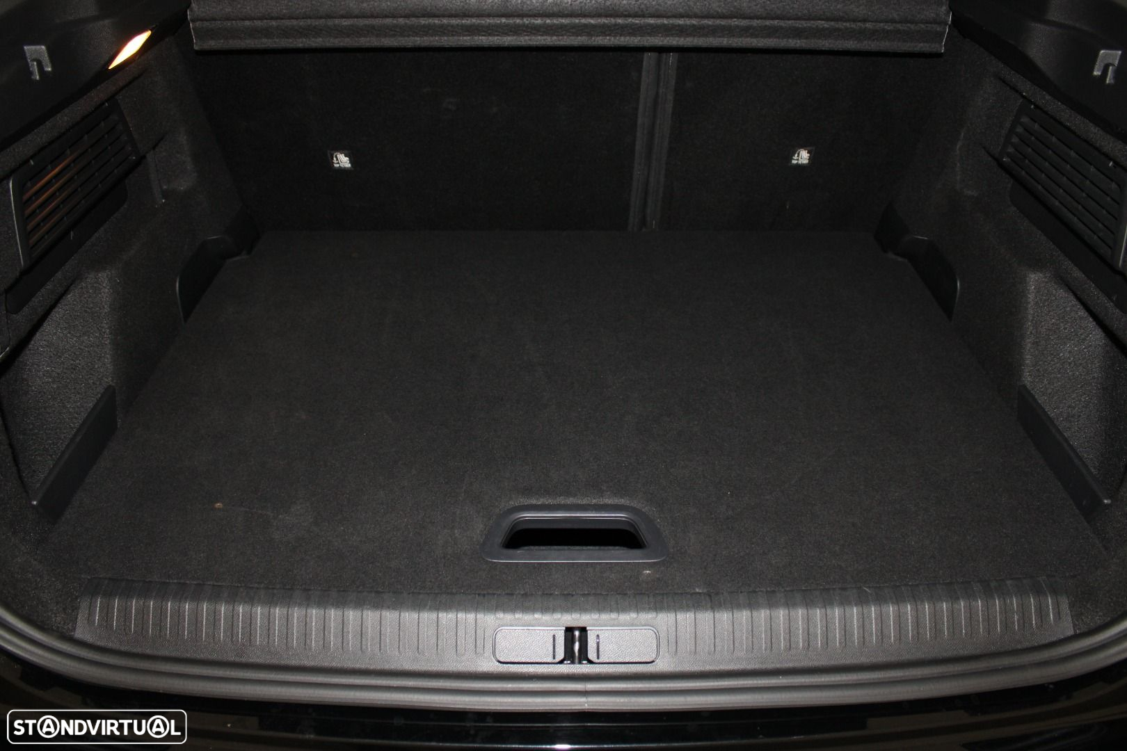 Citroën e-C4 50 kWh E-Series Collection - 30