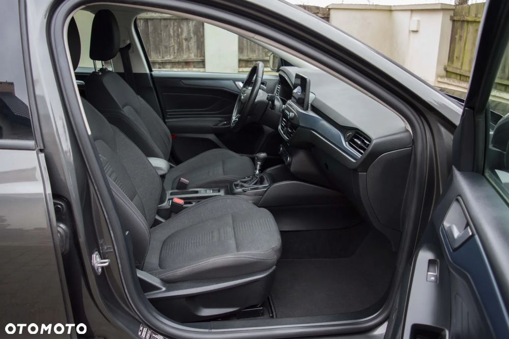 Ford Focus 1.0 EcoBoost Hybrid ACTIVE X - 24