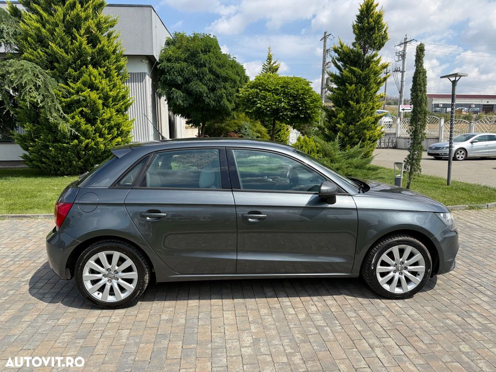 Audi A1 1.2 TFSI Attraction - 11