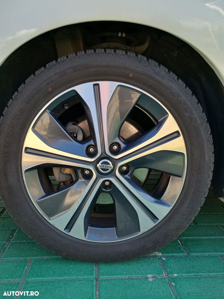 Nissan LEAF Tekna - 18