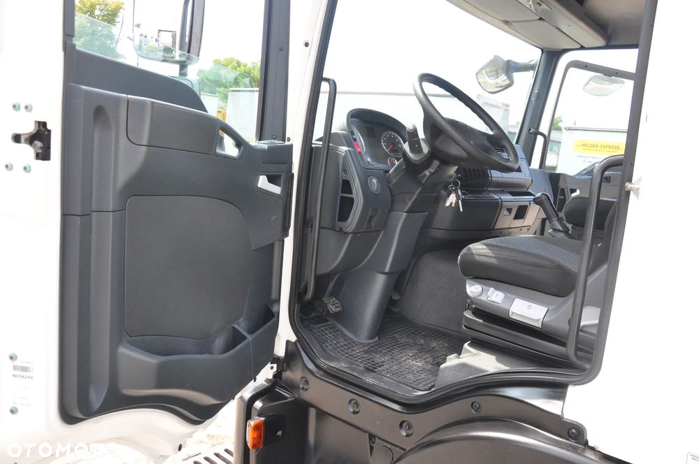 MAN TGL 12.220  USZKODZONY SILNIK - 17