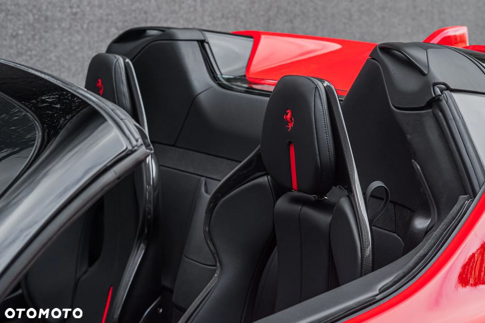 Ferrari SF90 Spider - 17