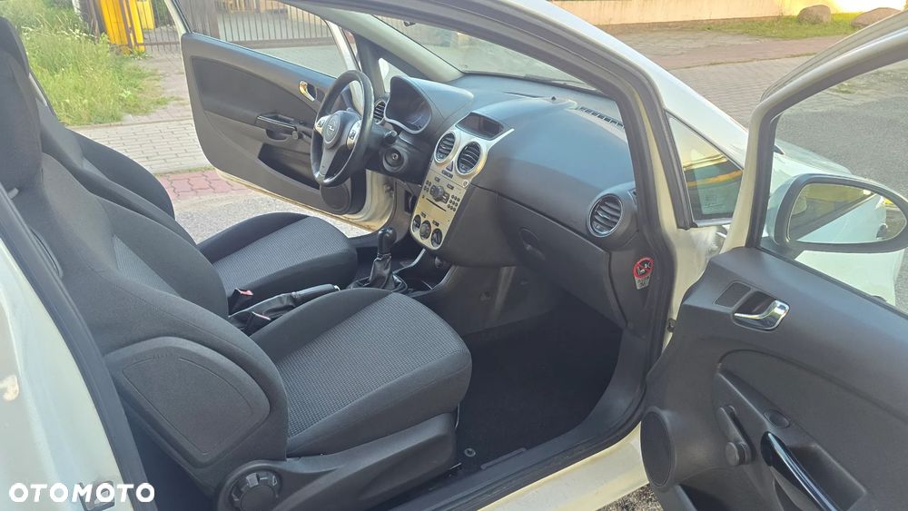 Opel Corsa - 20