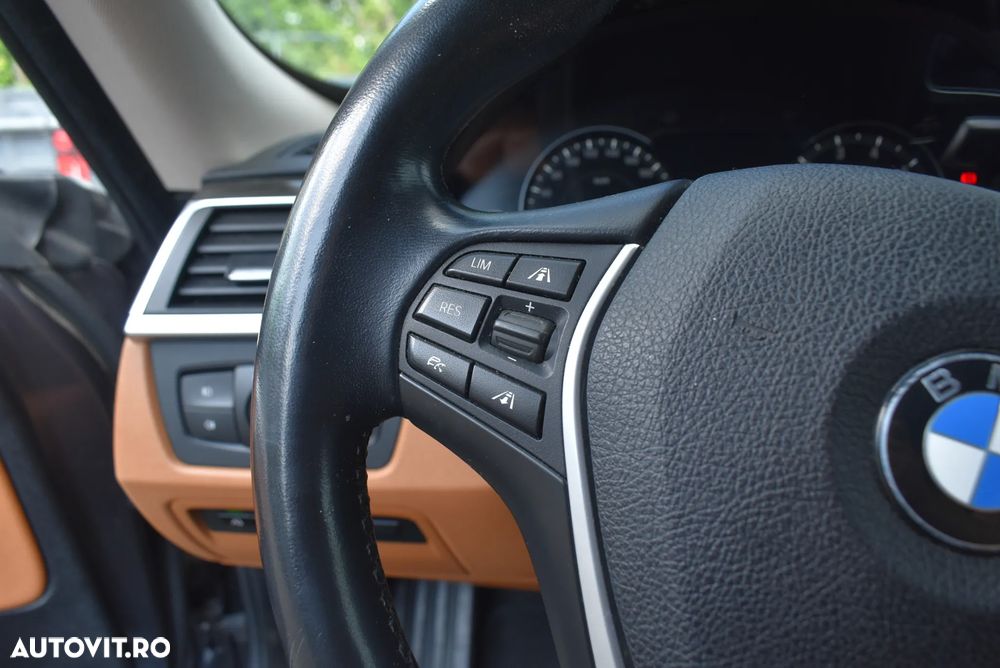 BMW Seria 3 320i xDrive AT - 16