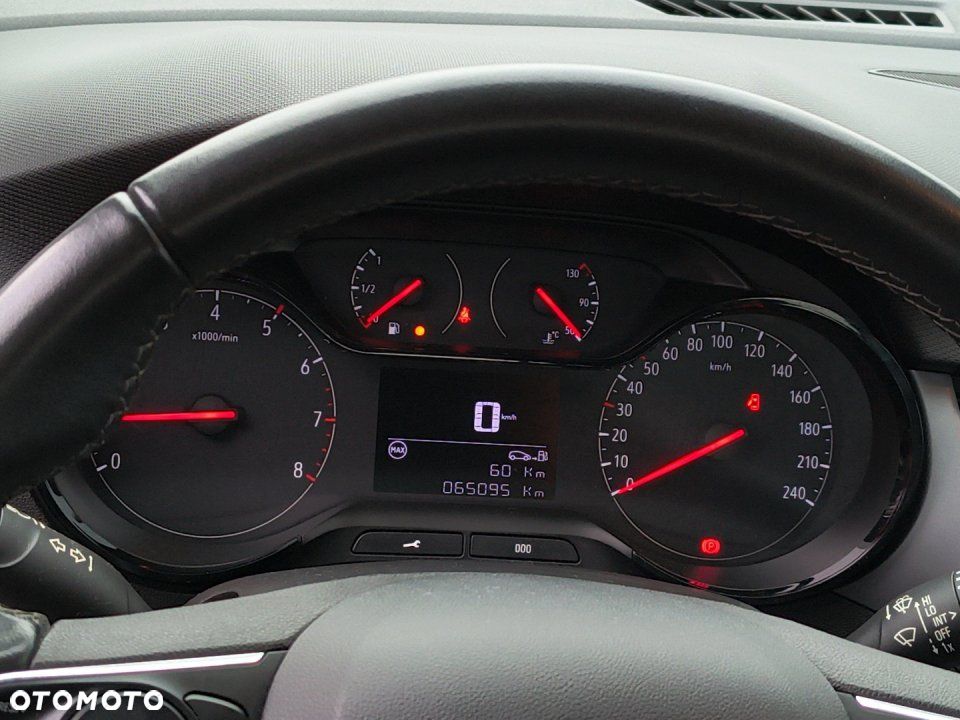 Opel Crossland X - 22