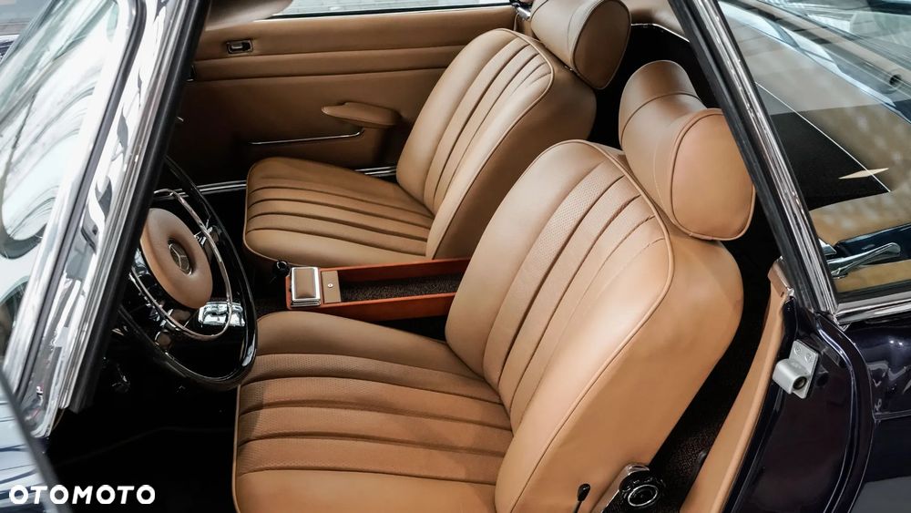 Mercedes-Benz 280 - 27