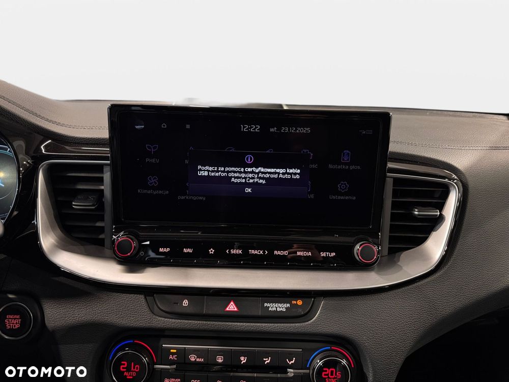 Kia XCeed - 24