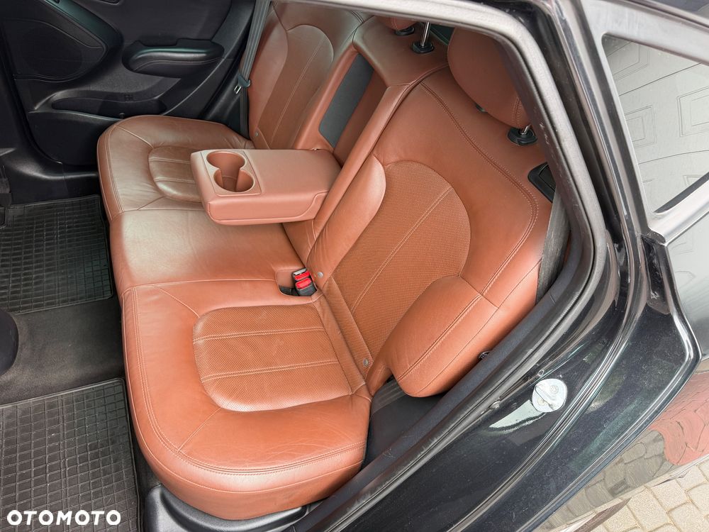 Hyundai ix35 2.0 CRDi 4WD Premium - 23