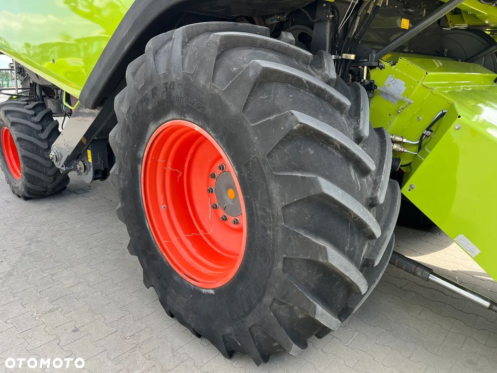 Claas Lexion 520 - 11