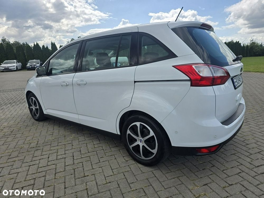 Ford Grand C-MAX - 12