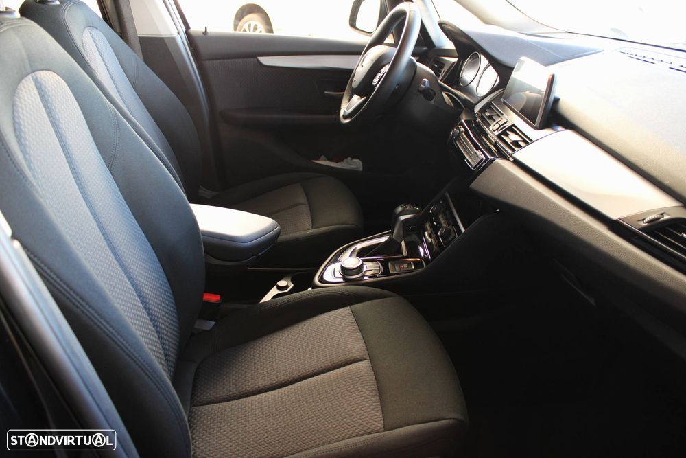 BMW 225xe Active Tourer - 8