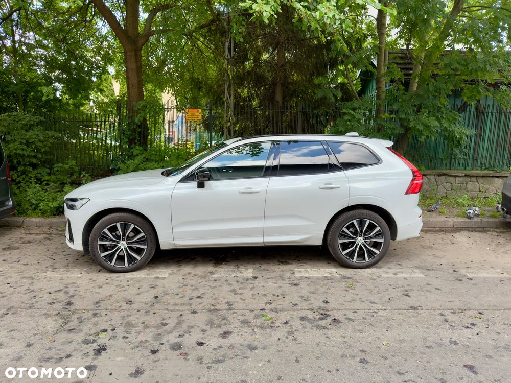 Volvo XC 60 B5 B AWD Ultra Dark - 2