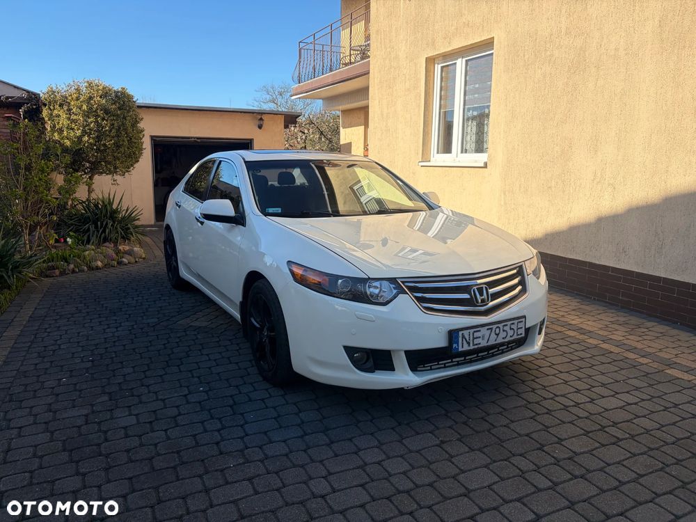 Honda Accord 2.0 Executive Nav - 3