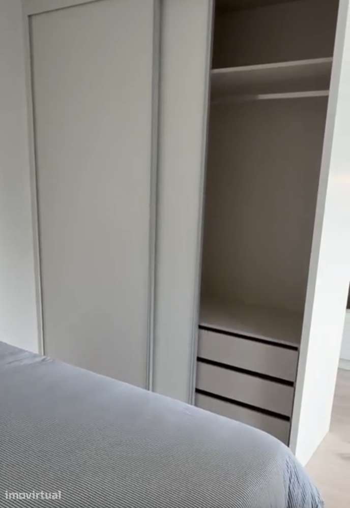 T0 novo com garagem, ar condicionado e segurança - Grande imagem: 4/5