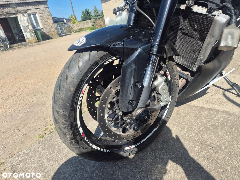 Suzuki GSX-R - 11