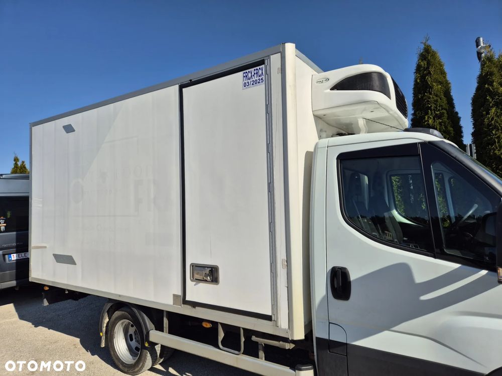 Chłodnia Mroźnia 7 palet 3.8m, 2019, Carrier Pulsor 600mt, 2 parowniki, reg ściana, zasilanie stacjonarne! Stan bdb! - 2