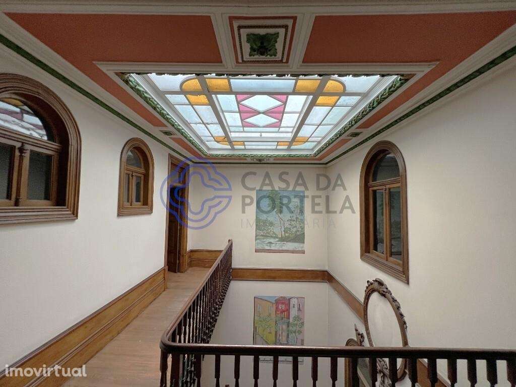 Prédio Palácio de Cristal - Grande imagem: 2/40