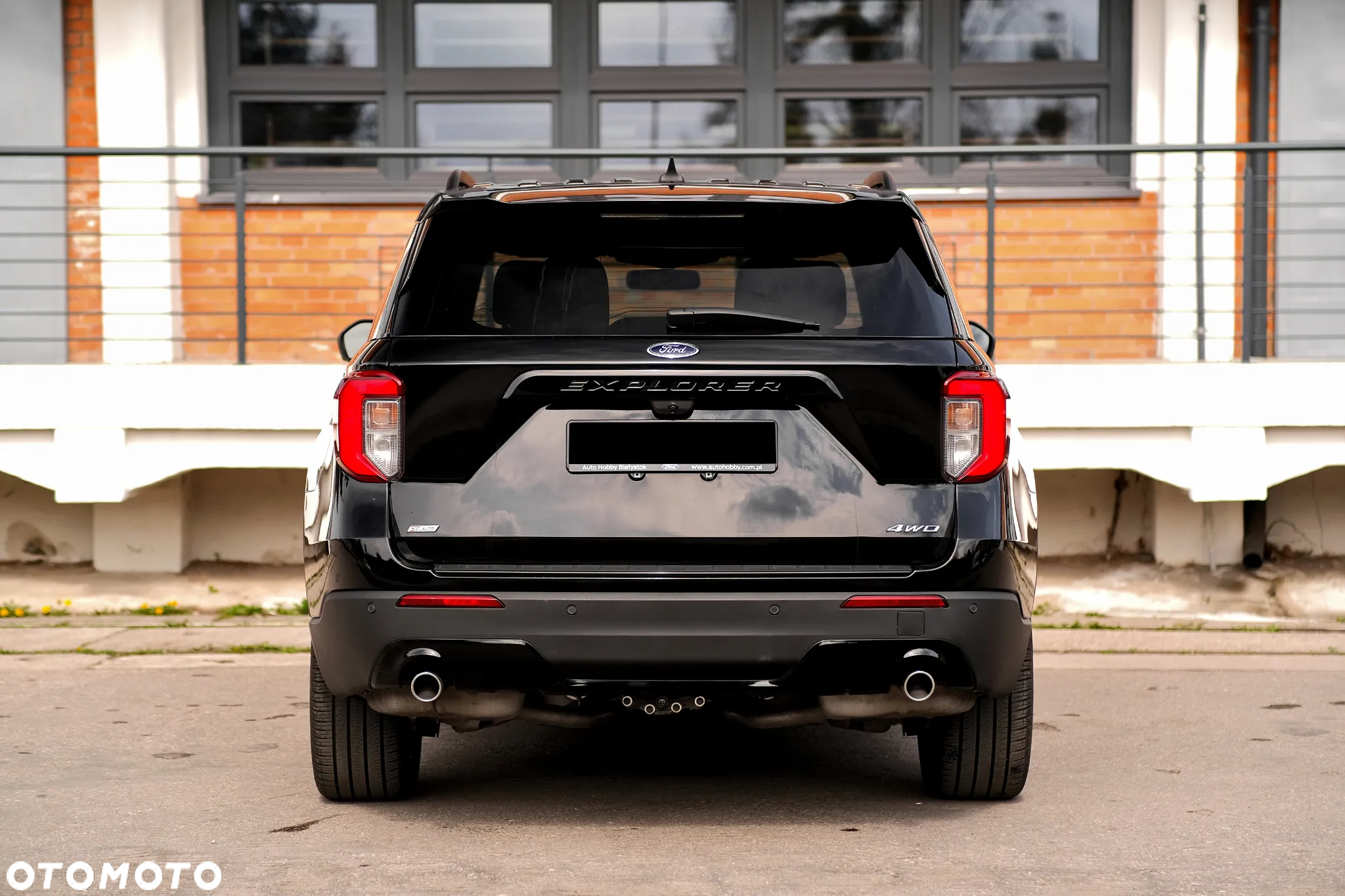 Ford Explorer - 10