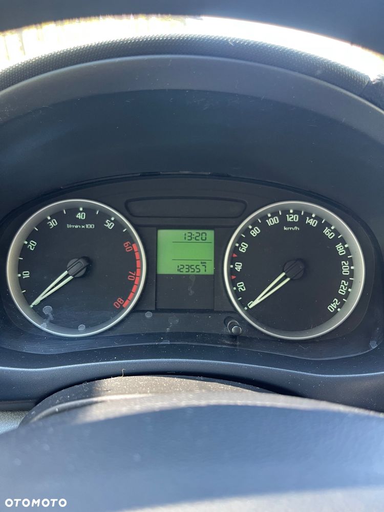 Skoda Fabia - 12