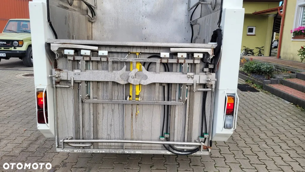Isuzu MYJKA DO POJEMNIKÓW - 37