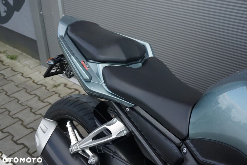 Yamaha FZ - 6