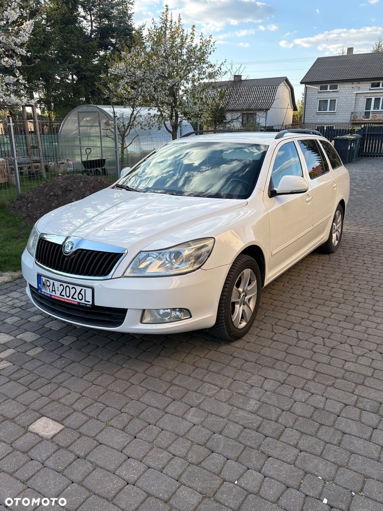 Skoda Octavia 1.6 TDI DPF DSG Ambition - 1