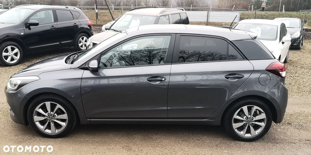 Hyundai i20 blue 1.2 Advantage+ - 12