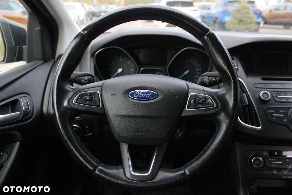 Ford Focus - 25