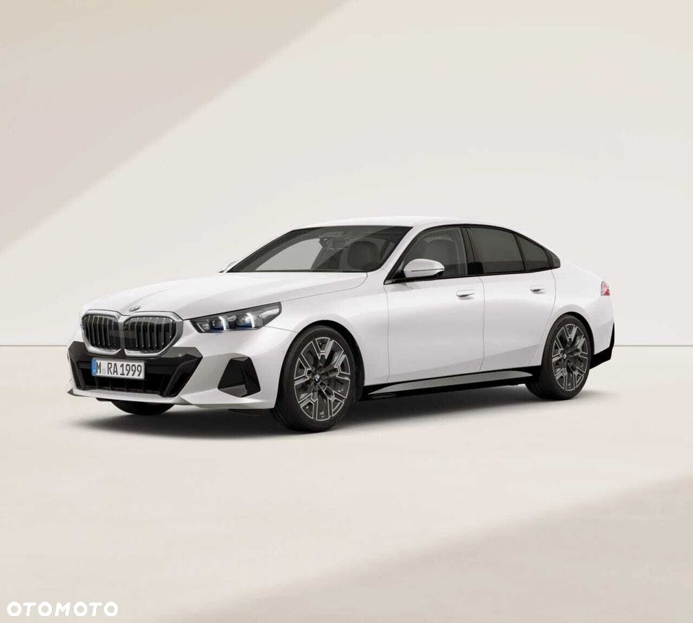 BMW Seria 5 520d xDrive mHEV M Sport - 2