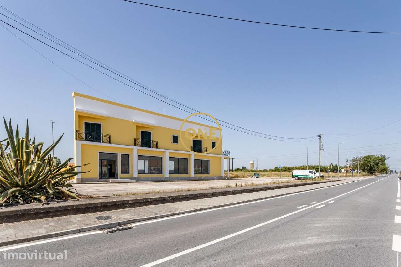 Prédio Misto em Propriedade Horizontal | Loja + Habitação T4 | Foros d - Grande imagem: 3/42