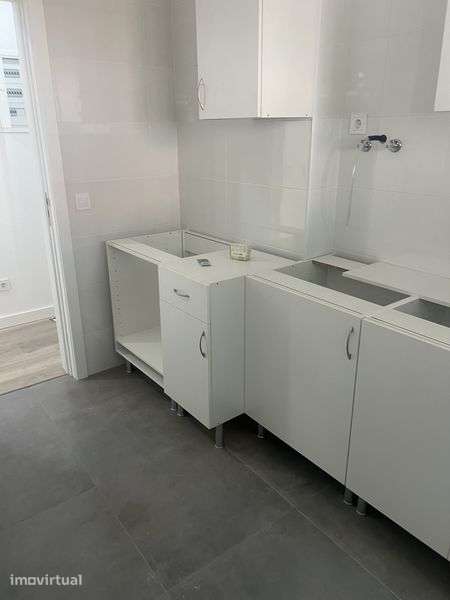 Arrendo todo remodelado - Grande imagem: 2/8