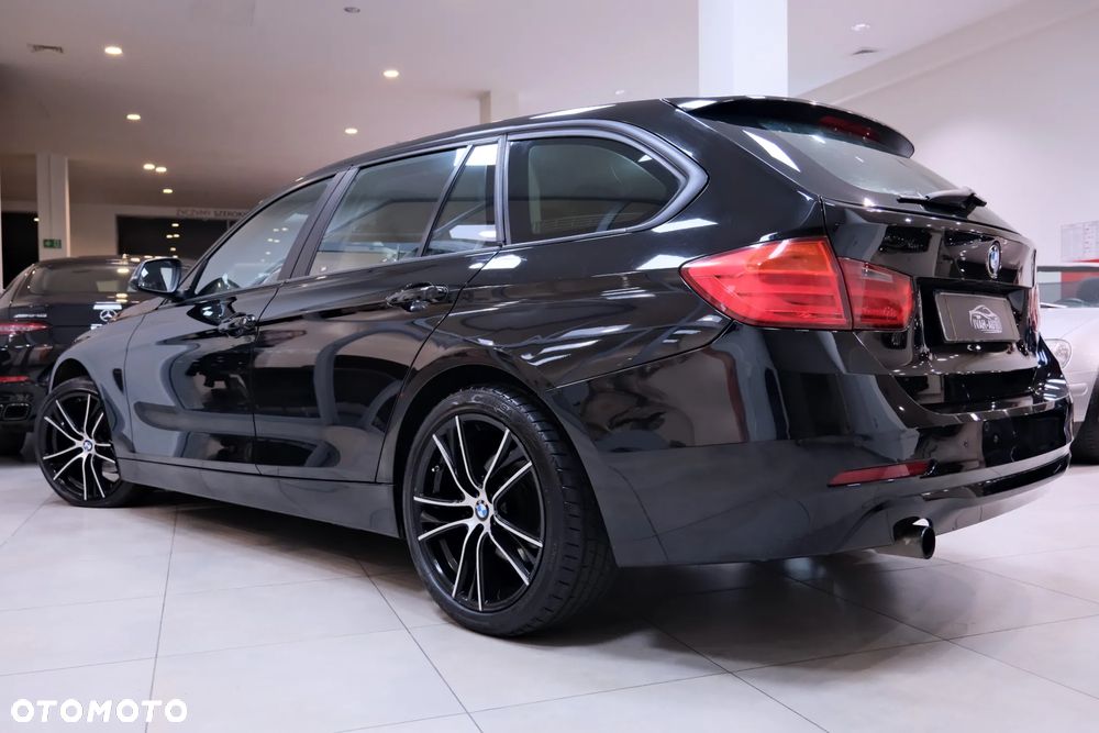 BMW Seria 3 318d Sport Line - 9