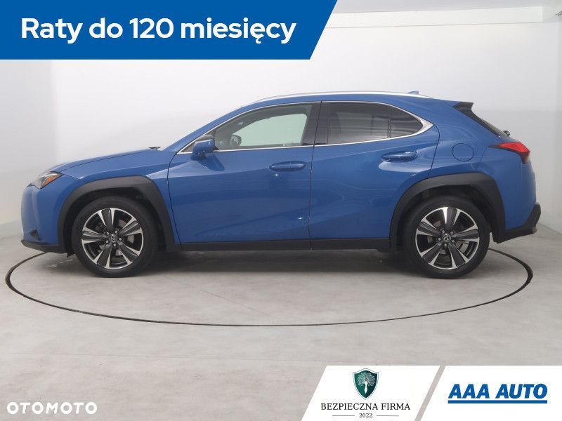 Lexus UX - 4