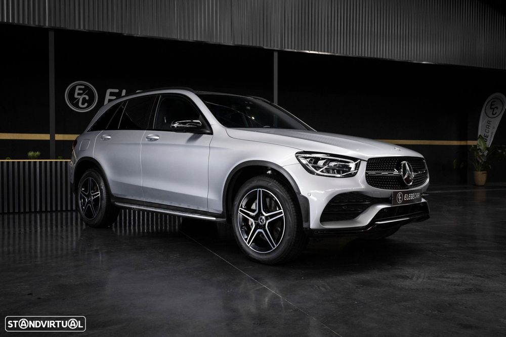 Mercedes-Benz GLC 300 e 4Matic 9G-TRONIC AMG Line - 2