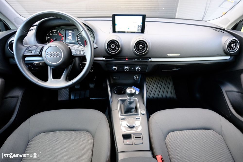 Audi A3 Sportback 30 TDI - 12