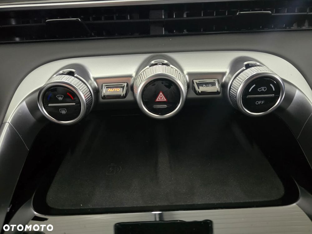 Omoda 9 1.5 Super Hybrid Exclusive AWD - 28