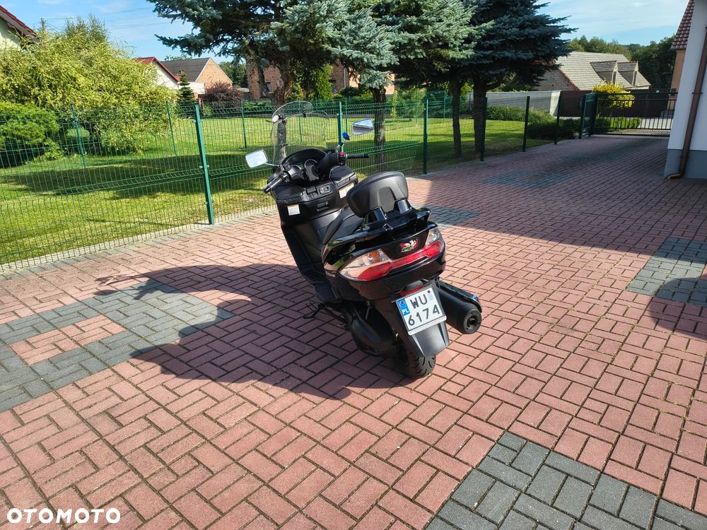 Suzuki Burgman - 11