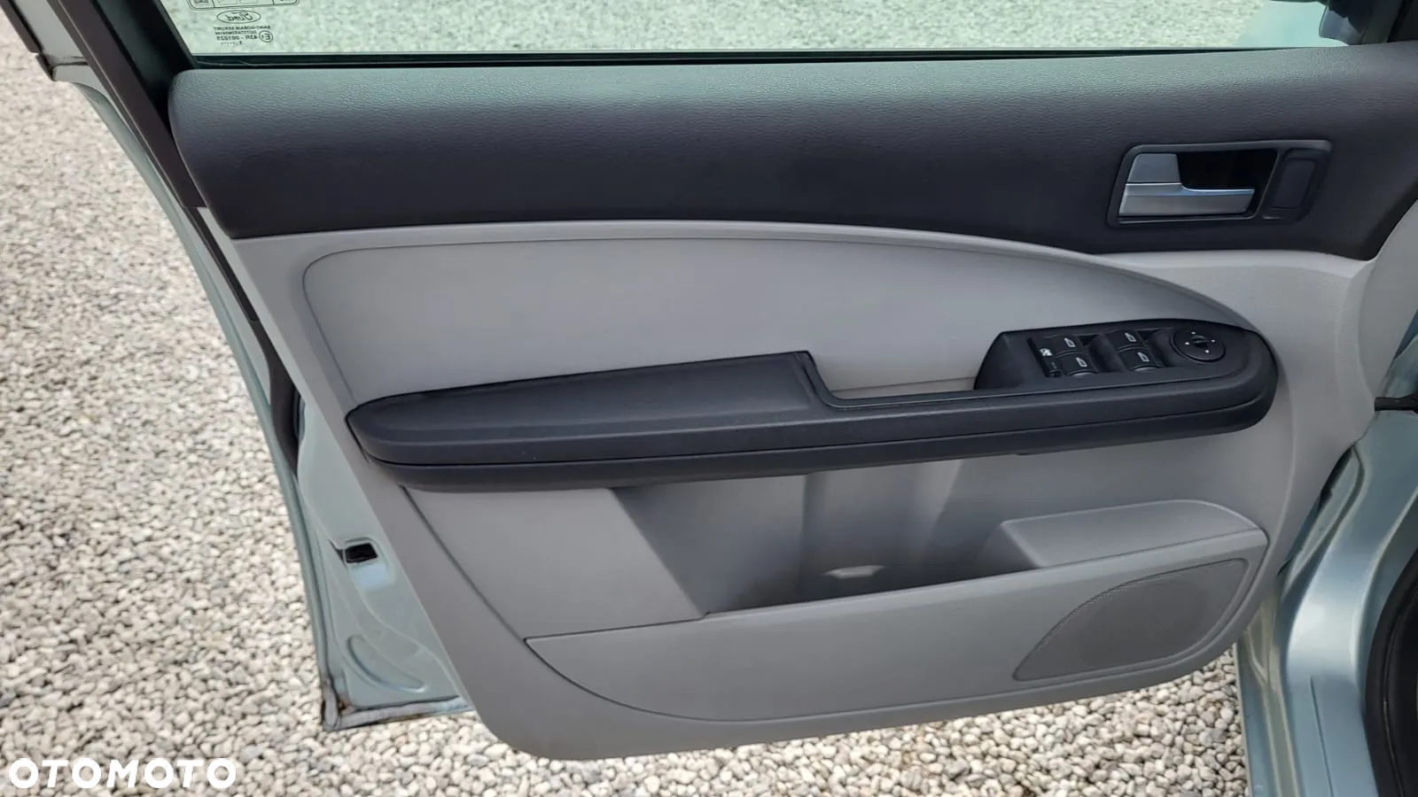 Ford Focus C-Max 1.6 TDCi Ambiente - 17