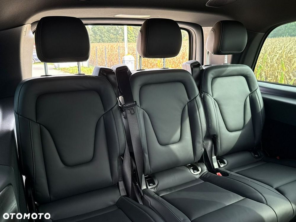 Mercedes-Benz Klasa V 300 d extralang 4Matic 9G-TRONIC Exclusive - 24
