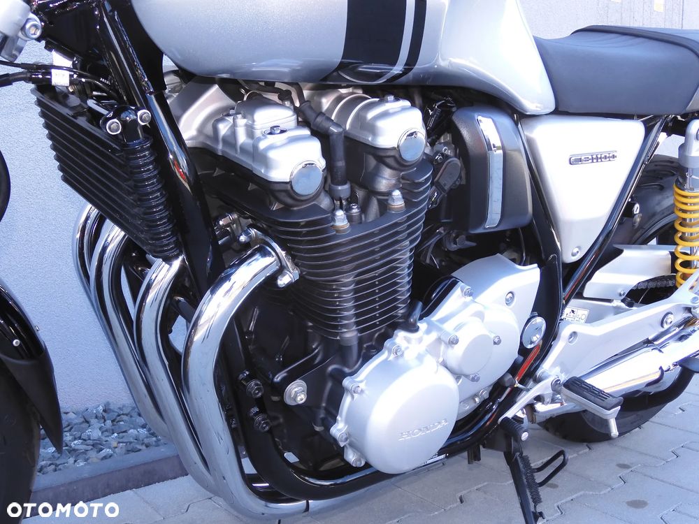 Honda CB - 25