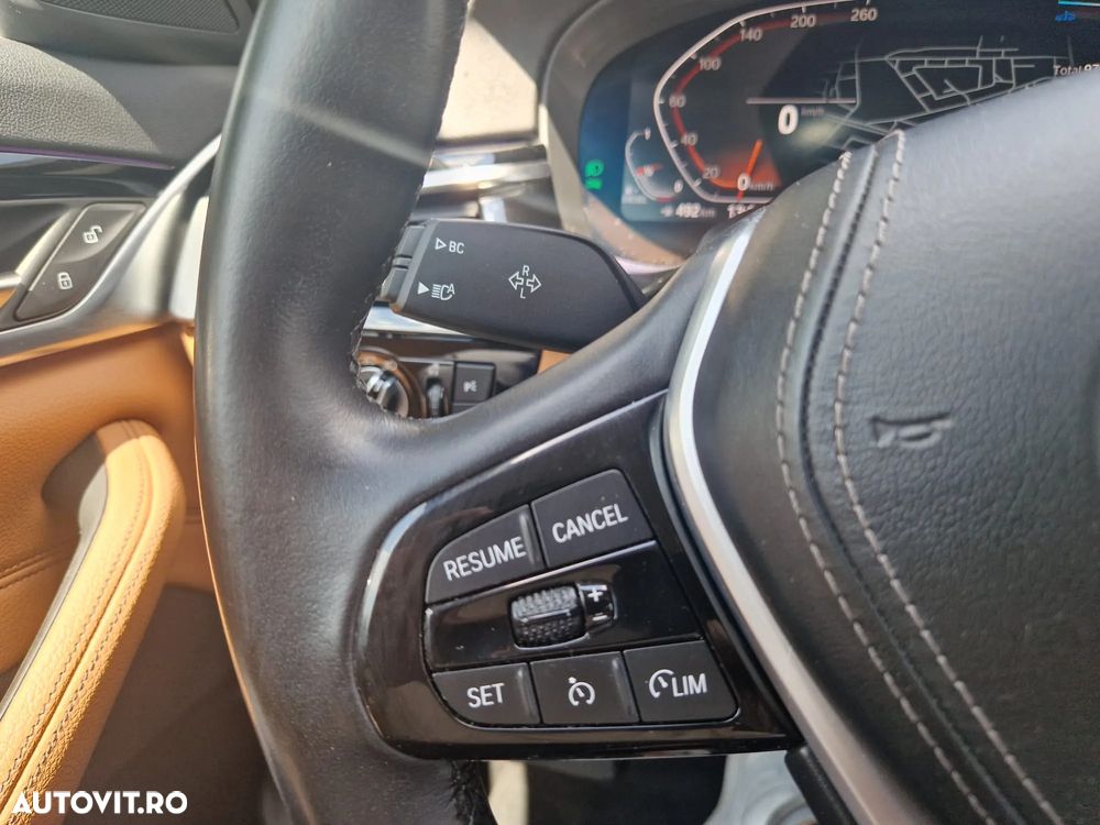 BMW Seria 5 520d AT MHEV - 12