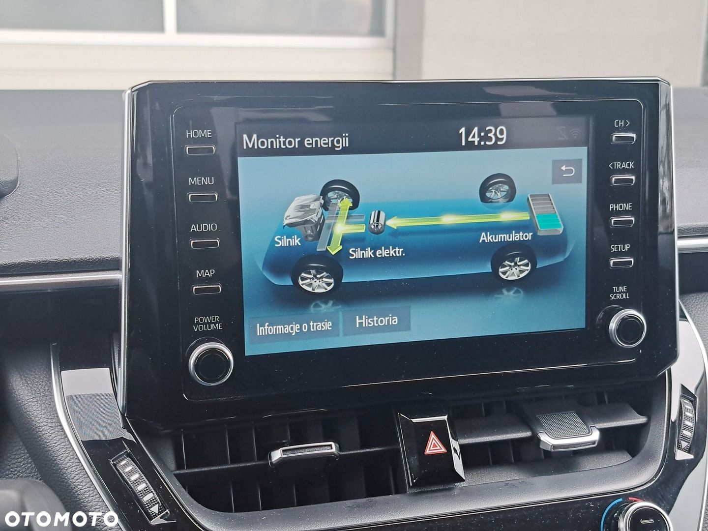 Toyota Corolla 1.8 Hybrid Comfort - 16