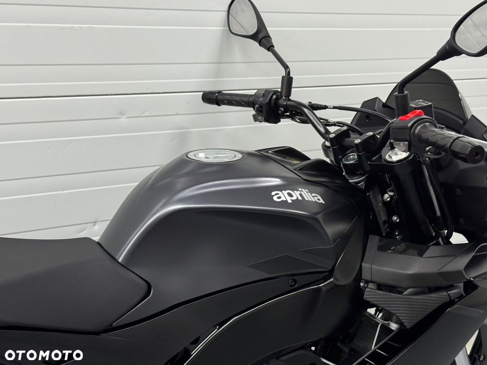 Aprilia Tuono - 6