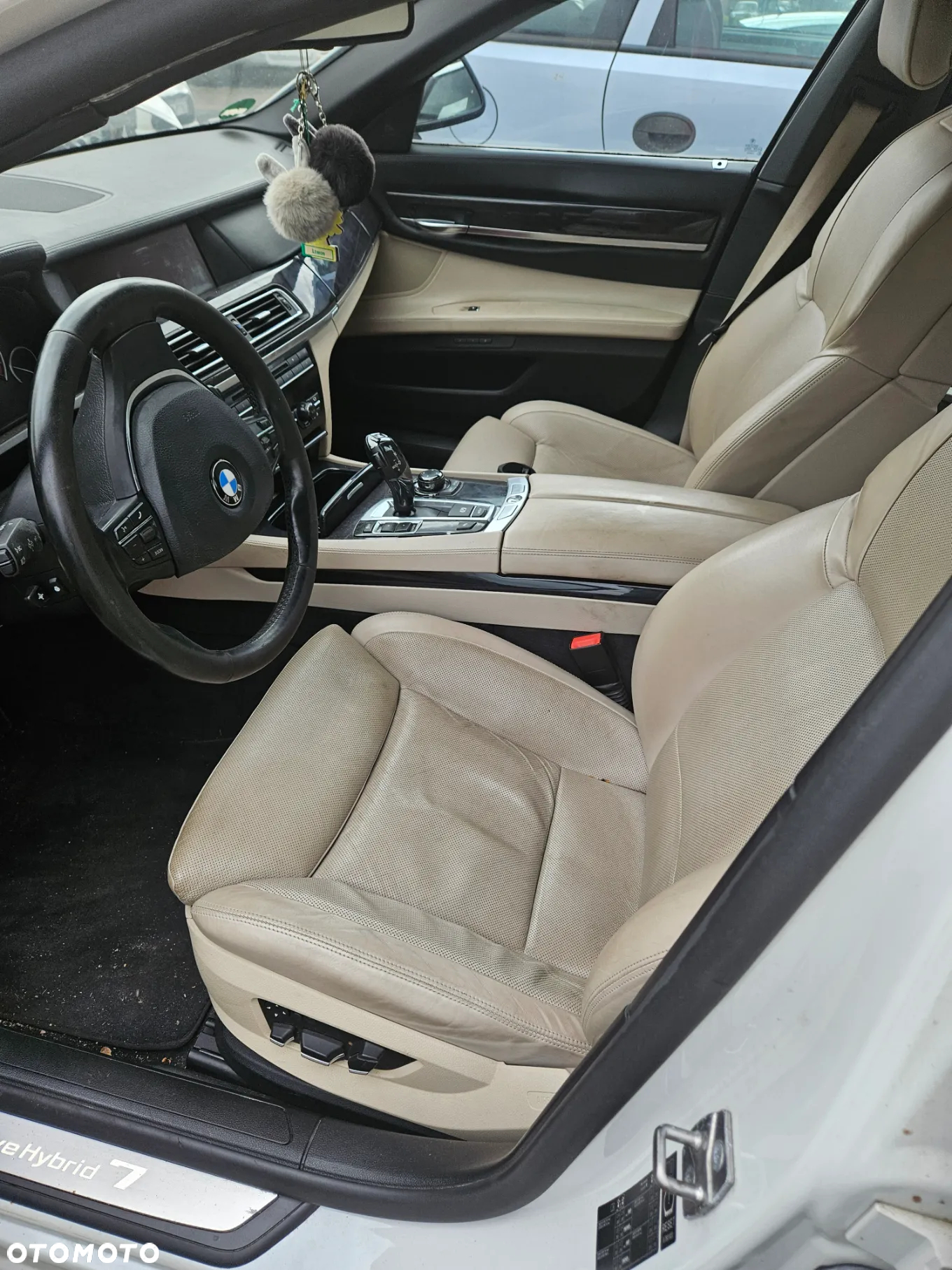 BMW Seria 7 750Li - 21