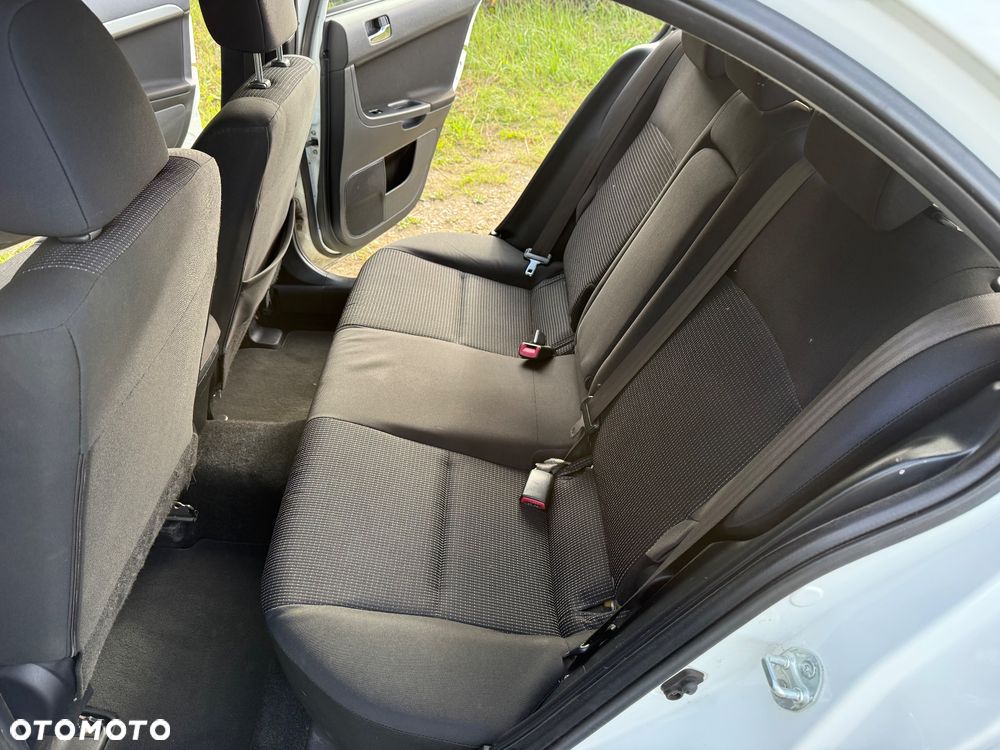 Mitsubishi Lancer 1.8 DI-D+ ClearTec XTRA - 11