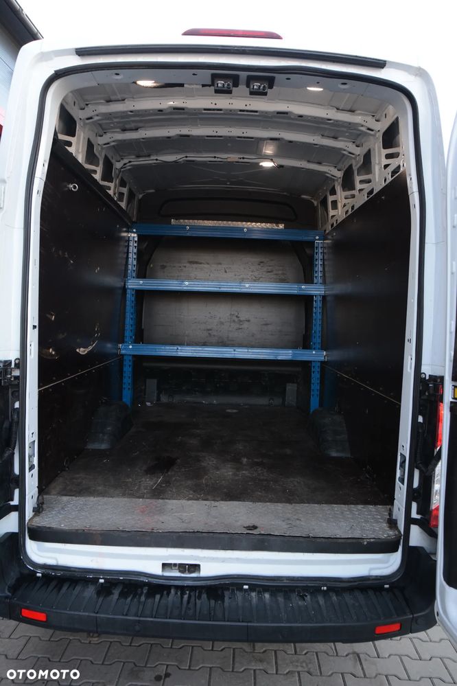 Ford Transit - 19