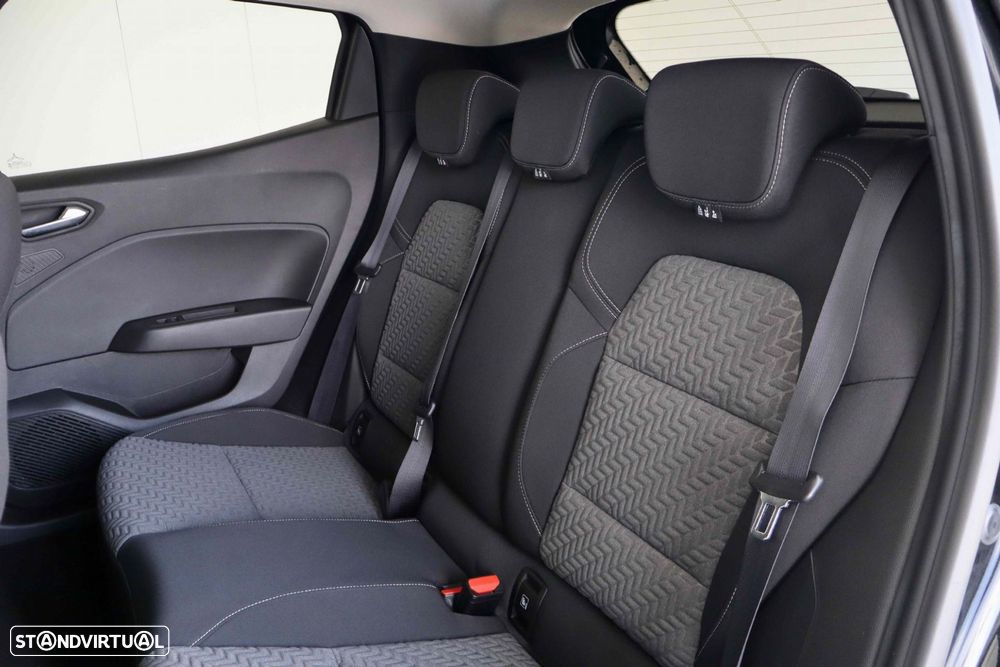Renault Clio - 37